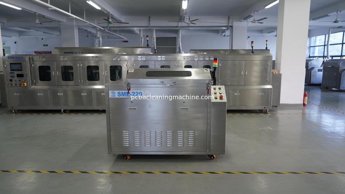 Automatyczna maszyna do czyszczenia palet z sterowaniem PLC o pojemności zbiornika płynu 80L i czasie suszenia od 5 do 15 minut, odpowiednia do różnych typów palet